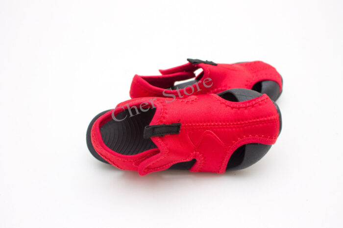 sandale rosii pentru copii